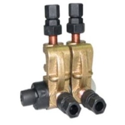 Bare copper connector Double bolt 5.5-135 sq mm Tap 6-35 sq mm AUS-182905